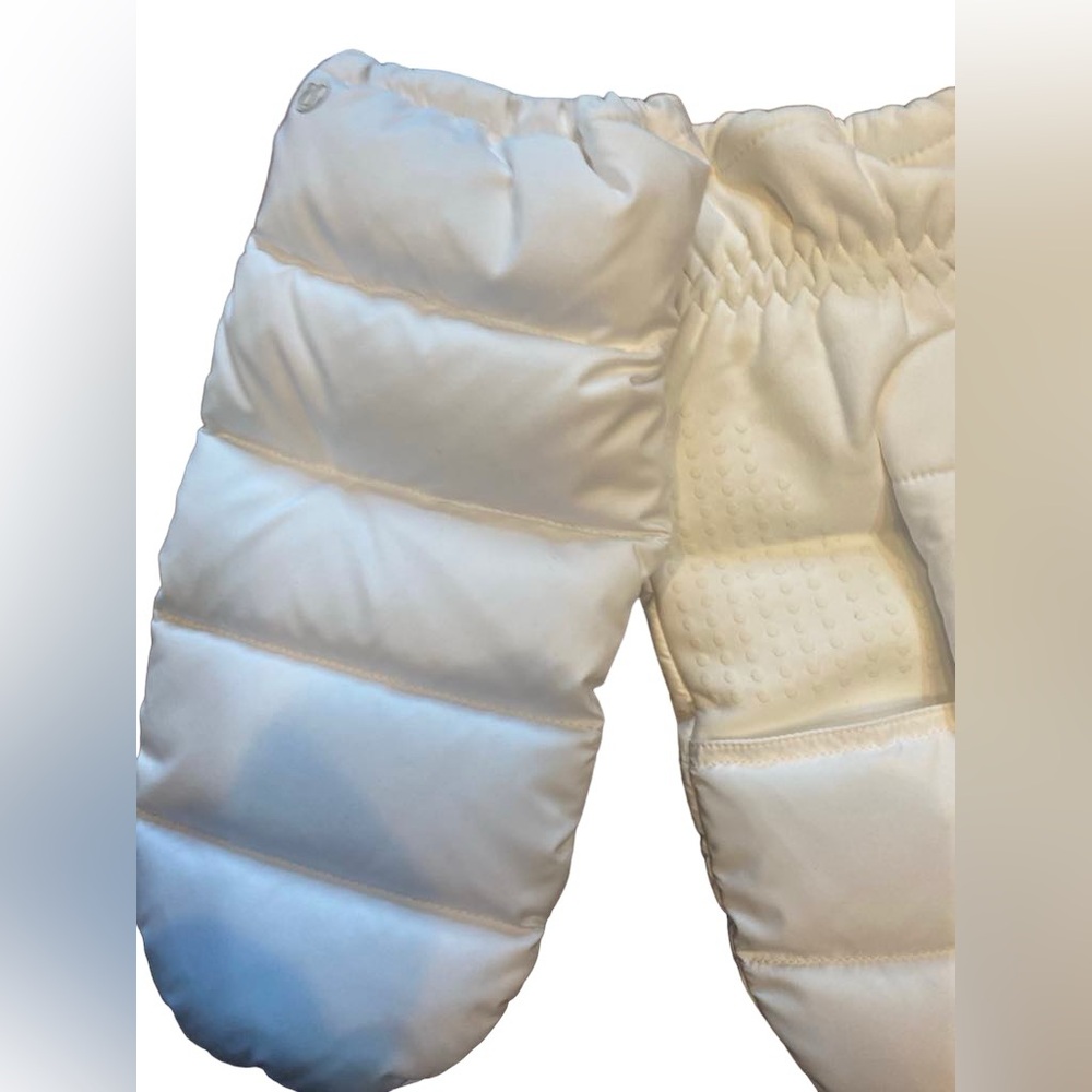 lululemon athletica White Puffer Mittens